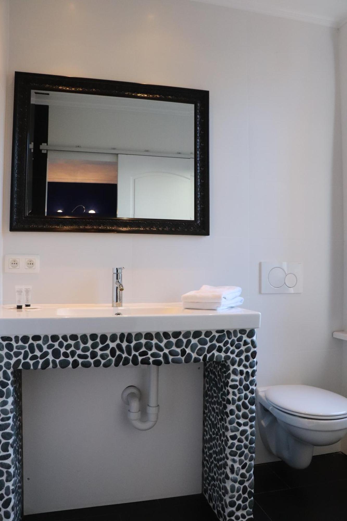 Hostel Lybeer Private Rooms Just For Two! Brygge Rum bild